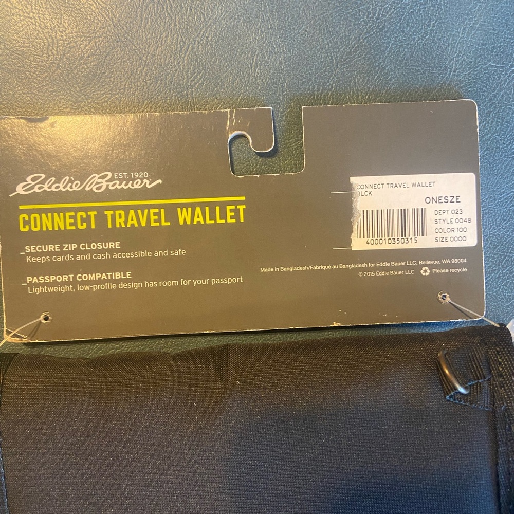 Eddie Bauer Travel Wallet - Picture 3 of 9